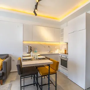 Midpoint Apartment